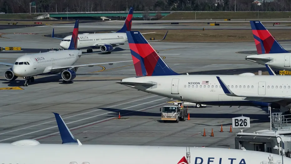 Delta Air Lines Anuncia Novo Aumento Salarial de 5% para Funcionários