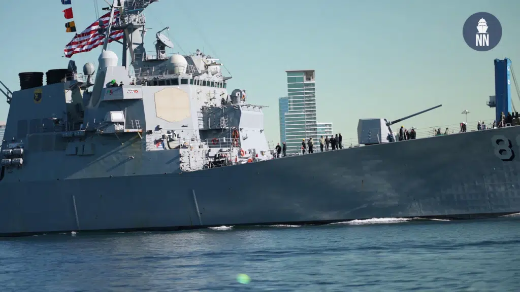 Marinha dos EUA Prepara Testes de Intercepção com Sistema Laser