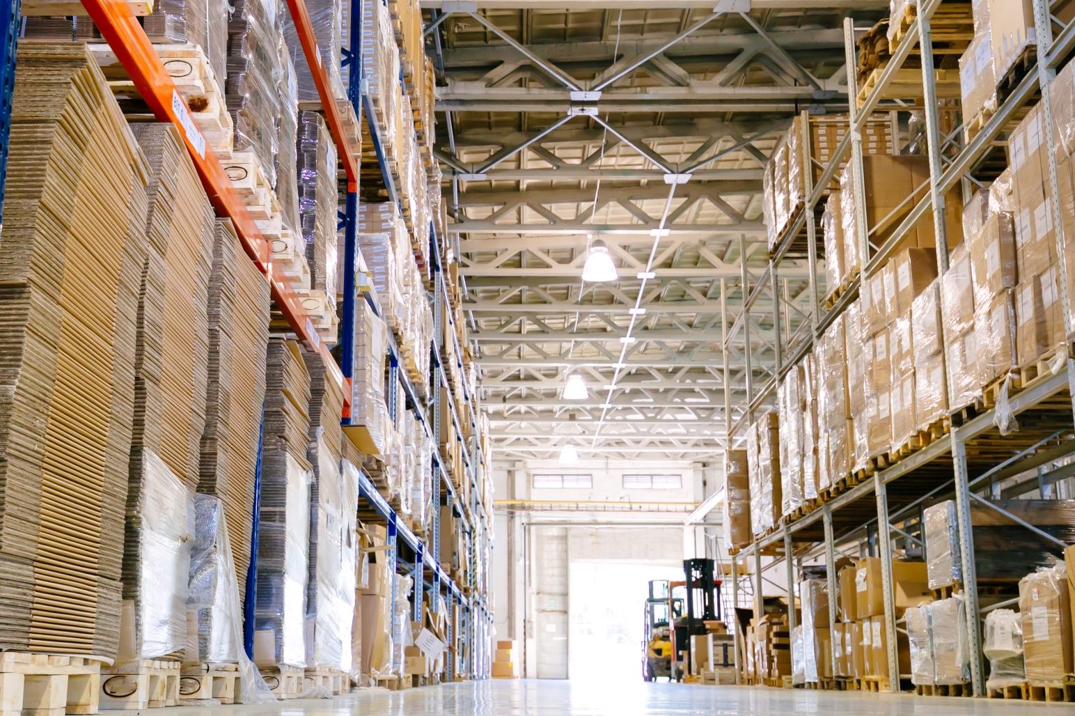 Expansão de Centros de Distribuição Impulsiona a Logística no Brasil