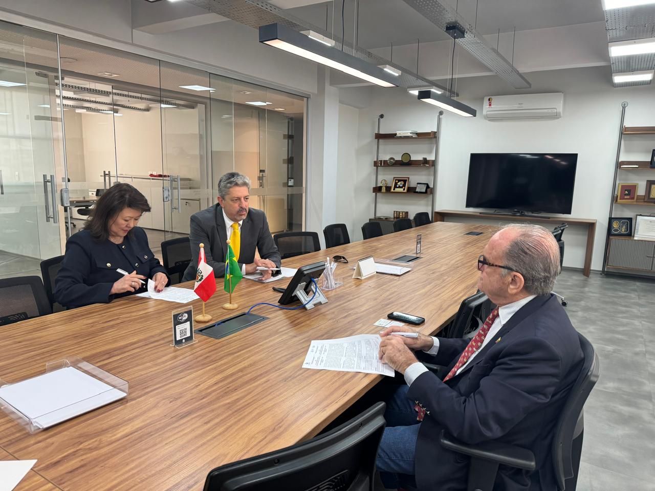 Câmara de Comércio Brasil Peru e São Paulo Chamber of Commerce Assinam Acordo para Fortalecer Relações Comerciais