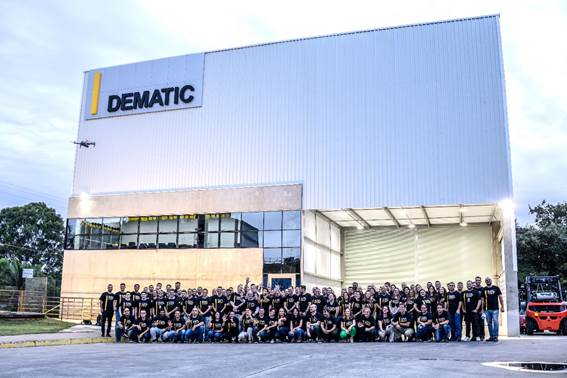 Dematic inaugura nova fábrica no Brasil e celebra 50 anos de inovação