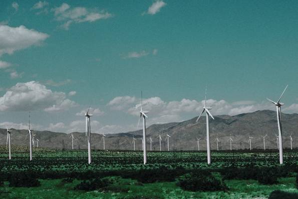 O papel dos lubrificantes industriais na geração de energia em parques eólicos