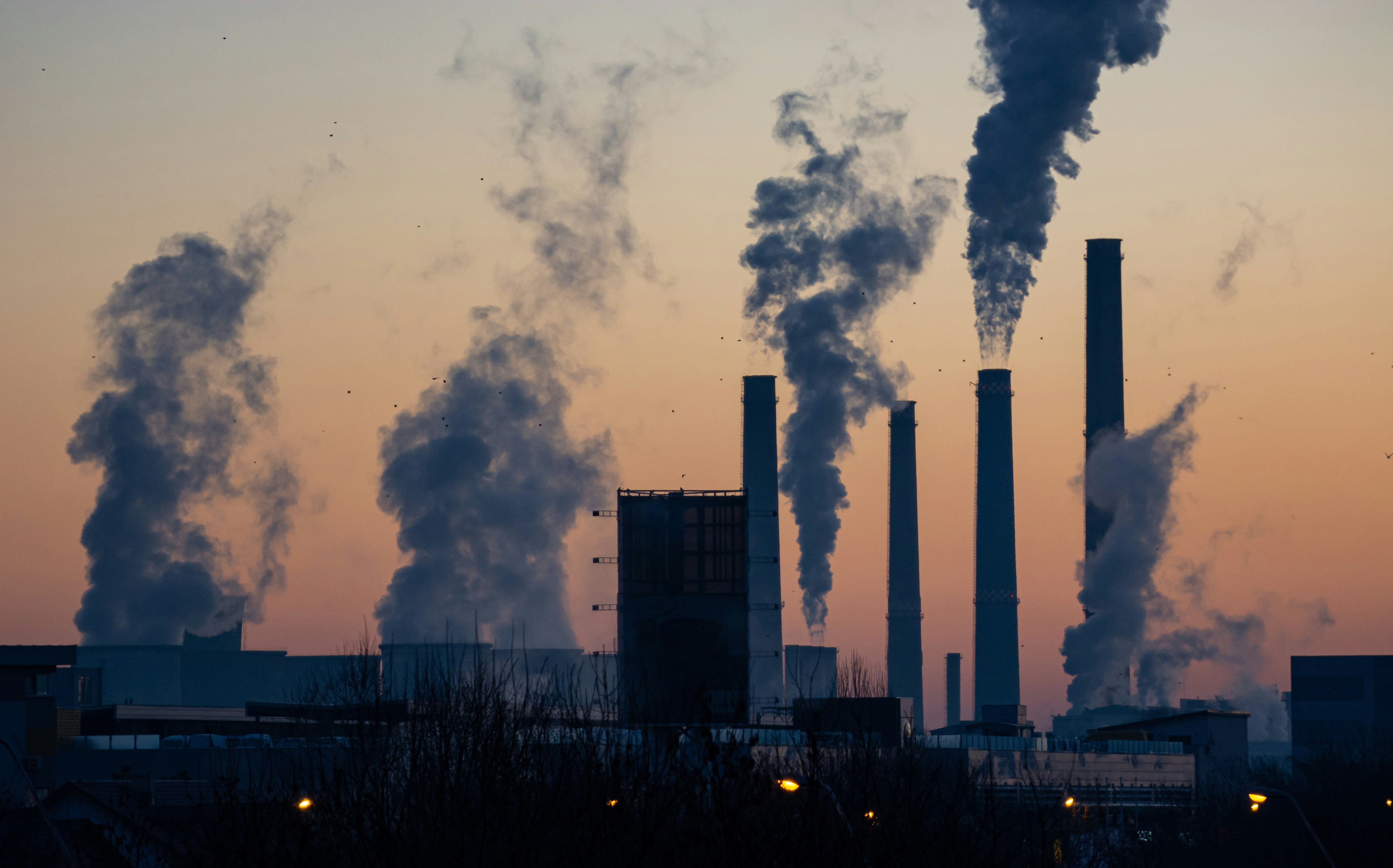 Dia da Poluição Industrial: indústrias buscam inovação e engenharia para sustentabilidade