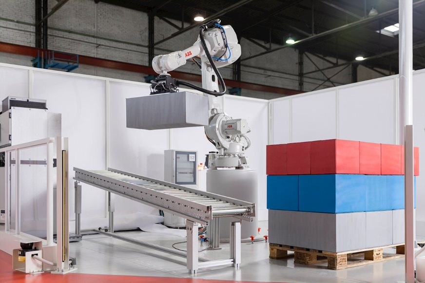 Nova solução robótica de despaletização da ABB reduz a complexidade na logística e melhora a eficiência Nova solução robótica de despaletização da ABB reduz a complexidade na logística e melhora a eficiência