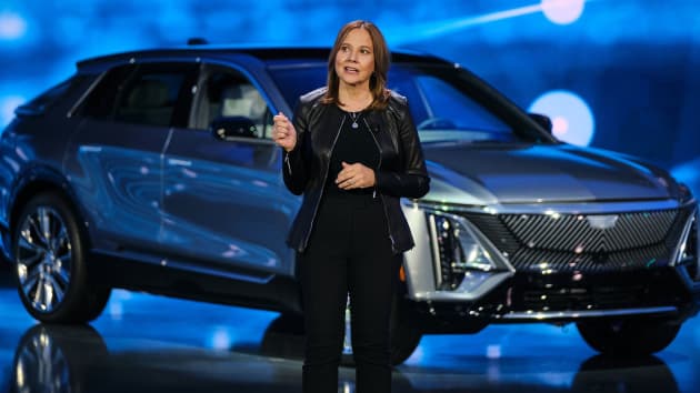 CEO da GM aposta na empresa para superar vendas de EVs da Tesla