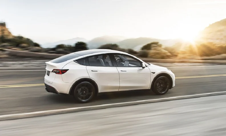 Lucros da Tesla crescem no segundo trimestre com aumentos de preços