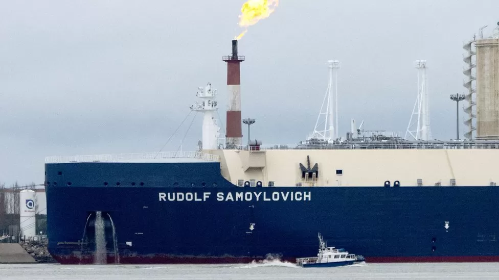 Guerra na Ucrânia: Pela primeira vez Reino Unido não importa combustível da Rússia