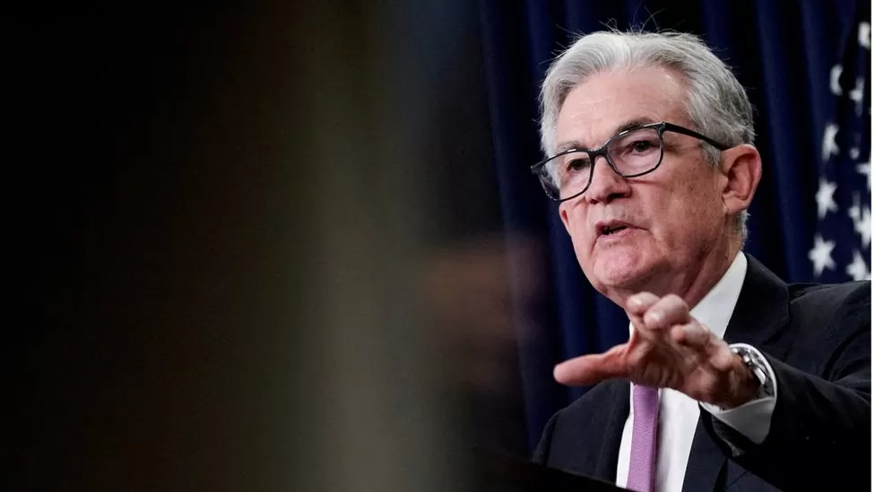 Taxas de juros dos EUA atingem nível mais alto em 14 anos; país segue na batalha para conter a inflação