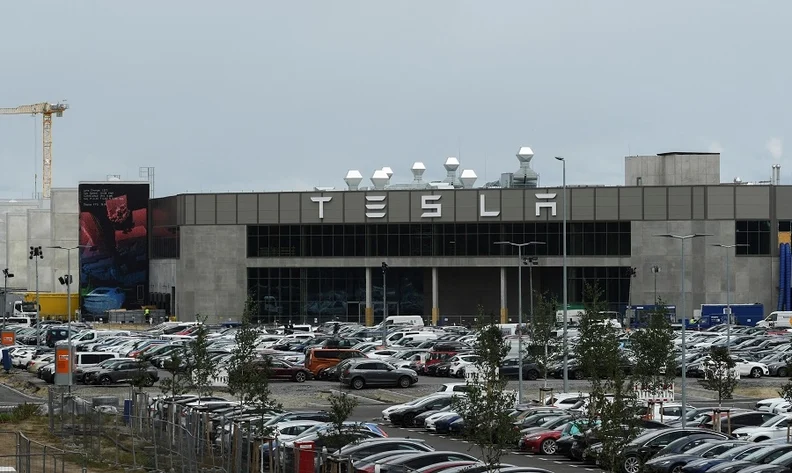 Tesla Se Prepara Para Aumento De Produção Na Fábrica Alemã