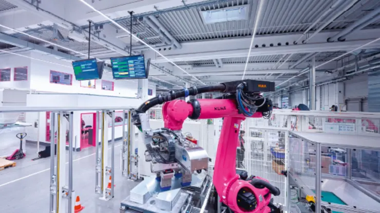 Da fabricação de peças com IA à clonagem digital de carros: como serão as fábricas no futuro