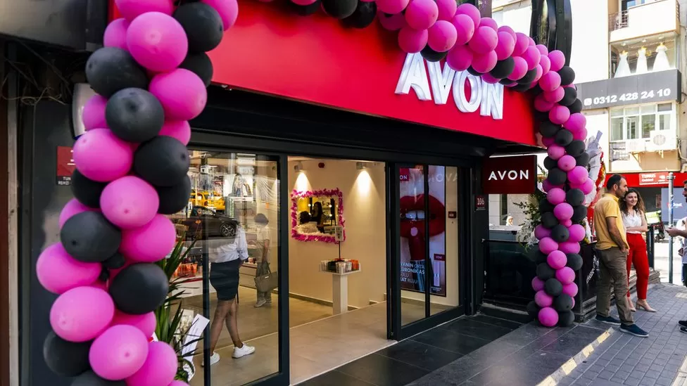 Avon abrirá lojas físicas no Reino Unido pela primeira vez