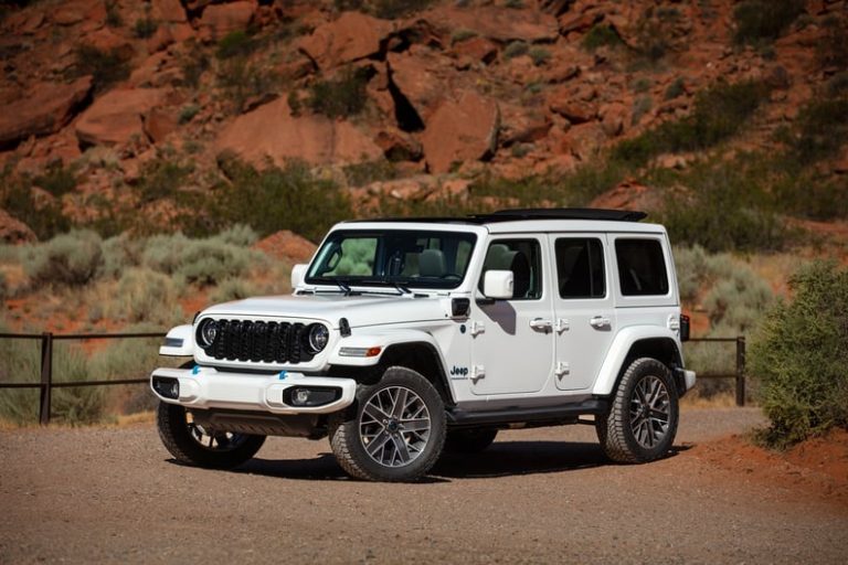 Portal Da Industria | Stellantis Faz Recall De 45.000 SUVs Plug-in Jeep ...