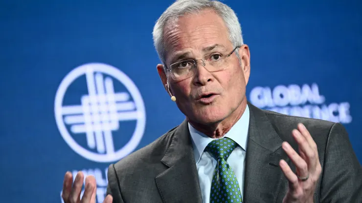 Exxon Avança na Captura Direta de CO2, mas Redução de Custos é Crucial