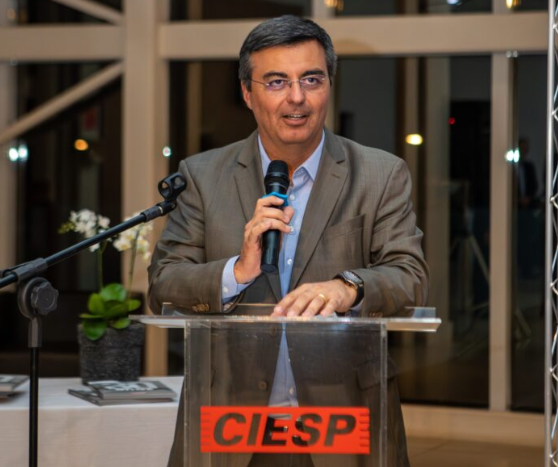 Ciesp alerta que o Brasil não suporta mais três anos de juros altos