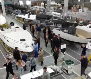 ApexBrasil promove visita de delegações internacionais à indústria náutica brasileira na Fibrafort durante Marina Itajaí Boat Show