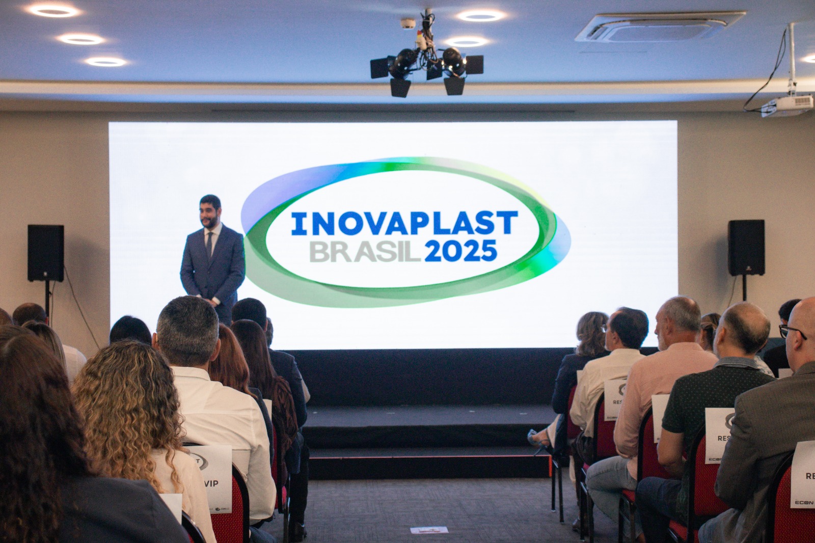 Indústria de plásticos no Amazonas amplia demanda por mão de obra qualificada, aponta Abiplast