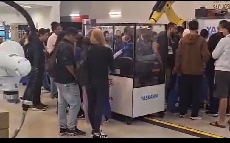 Tech Valley Summit 2025: Robôs da Yaskawa Motoman Conectam Tecnologia e Público