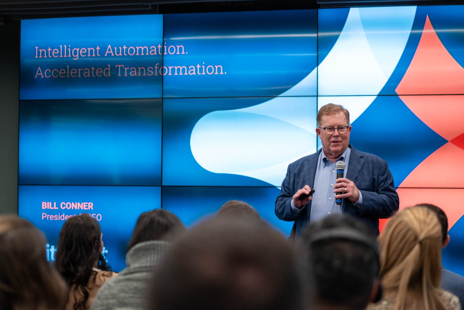 Empresas já usam dezenas de agentes de IA e ainda não conseguem transformar isso em resultado