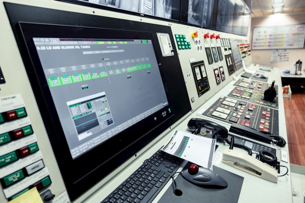 INDÚSTRIA NAVAL ABB adquire norueguesa Høglund